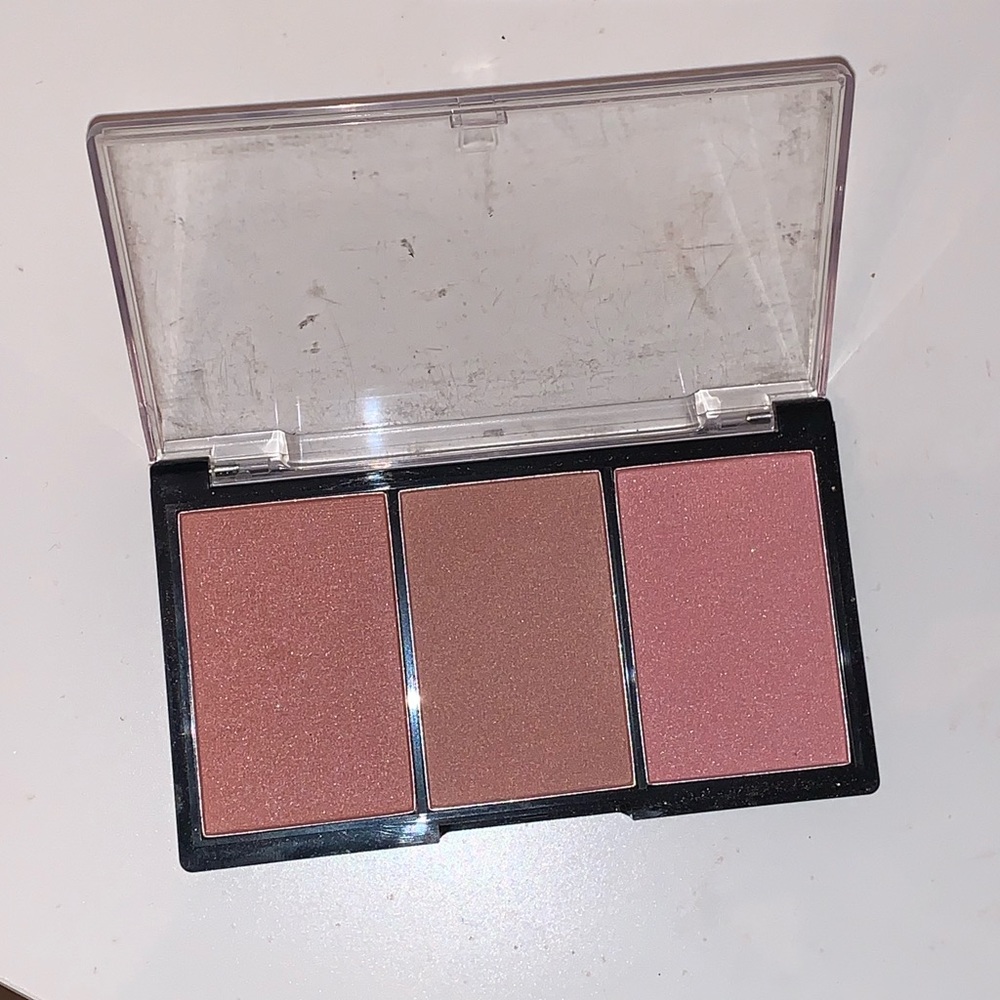 Blush palette